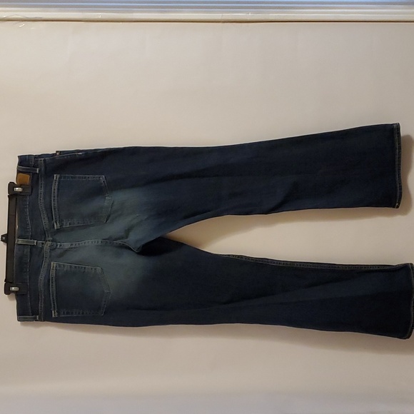 Old Navy Women’s Just Below Waist Stretch Bootcut Jeans - Picture 5 of 8